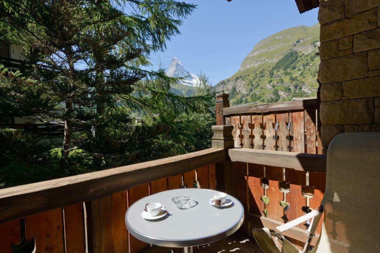 Apartmán Chalet Kisseye With Heated Pool And Matterhorn Views Zermatt Exteriér fotografie